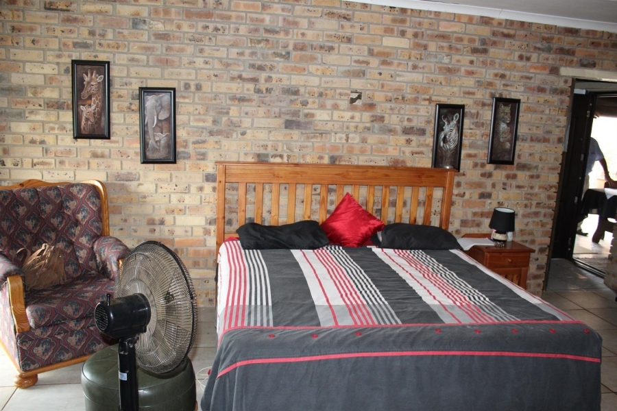 8 Bedroom Property for Sale in Potchefstroom Rural North West